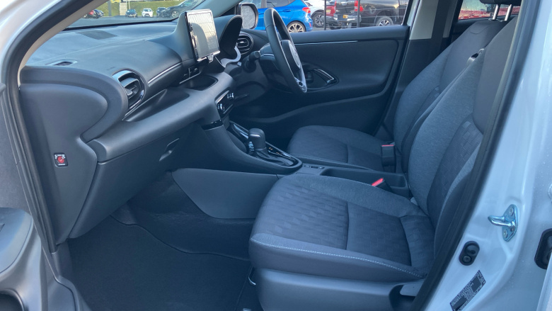 Toyota Yaris 1.5 Hybrid Design 5dr CVT Hybrid Hatchback